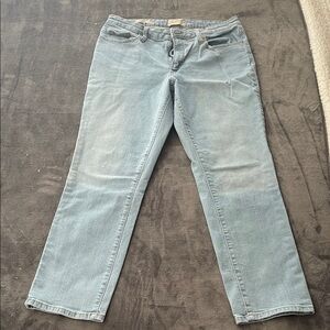 Women’s universal thread size 12